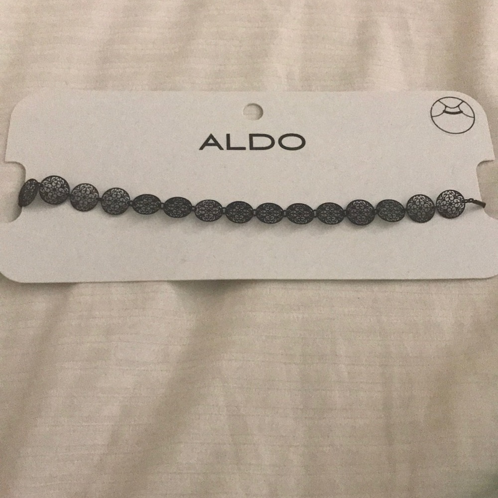 Brand new choker from Aldo